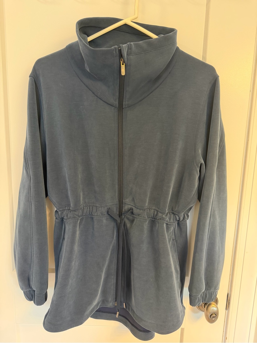 Lululemon Softstreme Cinch-Waist Jacket Navy Size 6